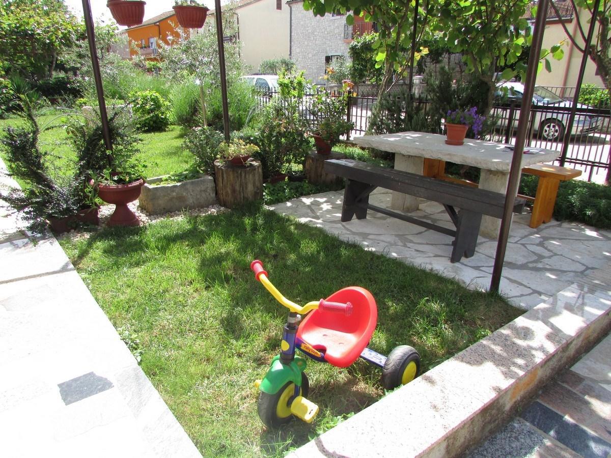 Mirela House With Apartment Umag Exteriör bild